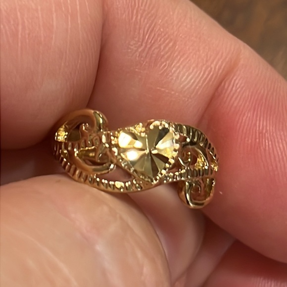 14kt Plated Gold Diamond Cut Heart Swirl Filigree Ring NWT Vintage Sz 5 - Picture 2 of 9